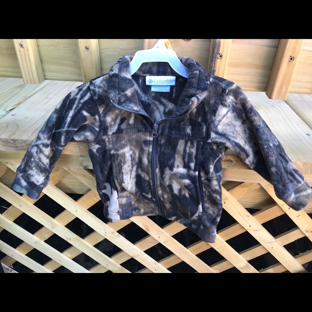 Camouflage Columbia zip up fleece jacket